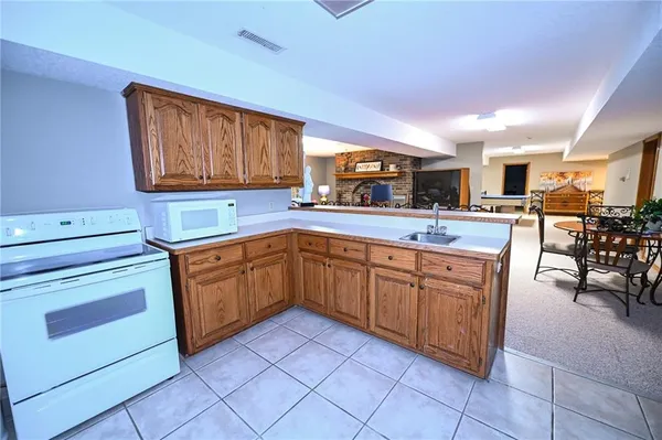 $1,500,000 | 304 Reavley Drive, Lamar, MO 64759