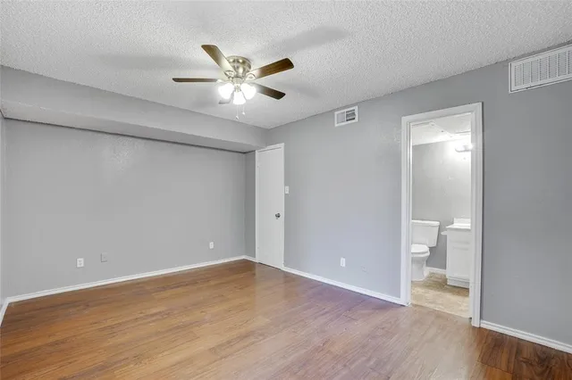 $1,100 | 9815 Walnut Street, Unit 214, Dallas, TX 75243