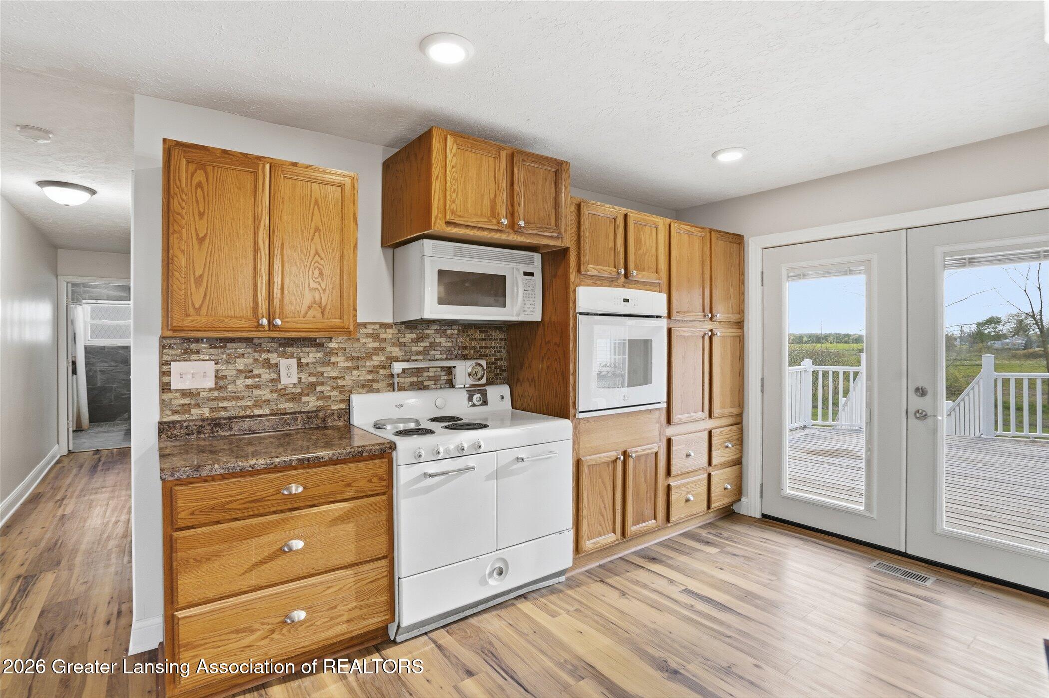10970 Airport Road Dewitt, MI 48820 - Photo 16 of 53 16-10970-Airport-Rd-DeWitt-Windowstill