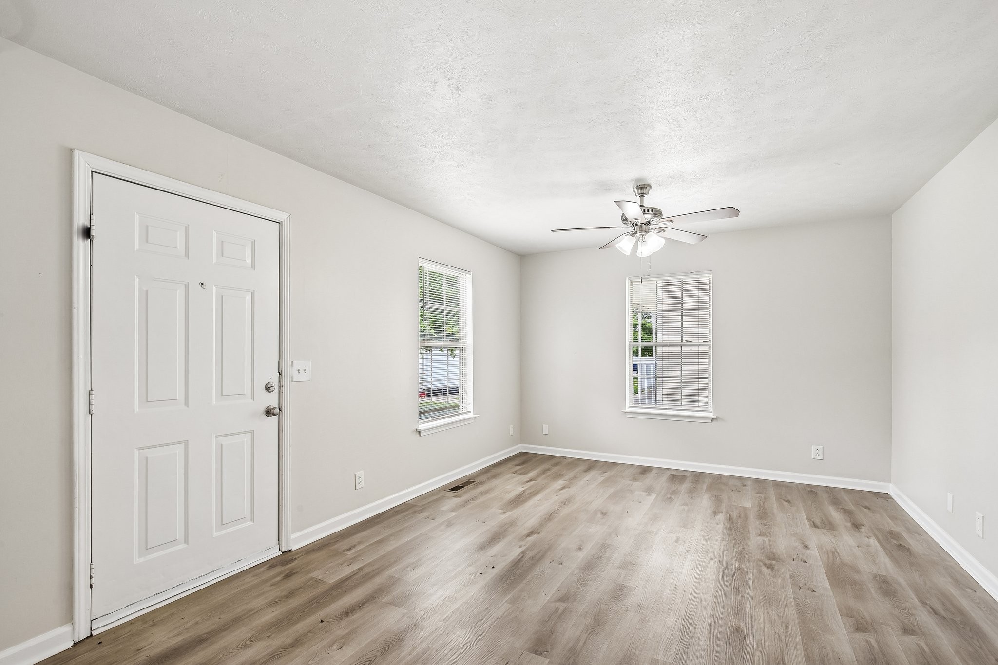 2607 Landrum Court Springfield, TN 37172 - Photo 10 of 47