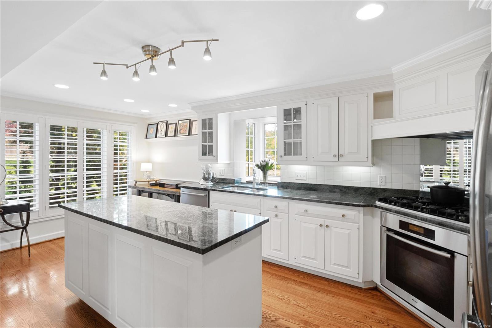 1230 Lay Road St. Louis, MO 63124 - Photo 14 of 43