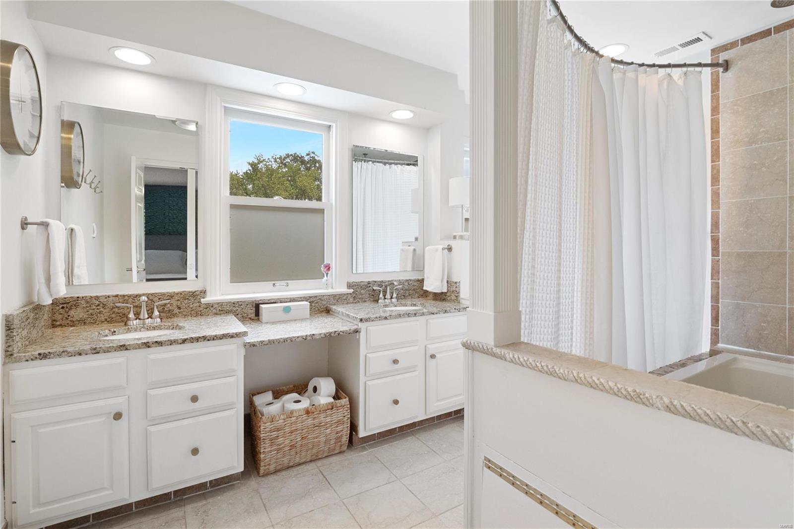 1230 Lay Road St. Louis, MO 63124 - Photo 21 of 43