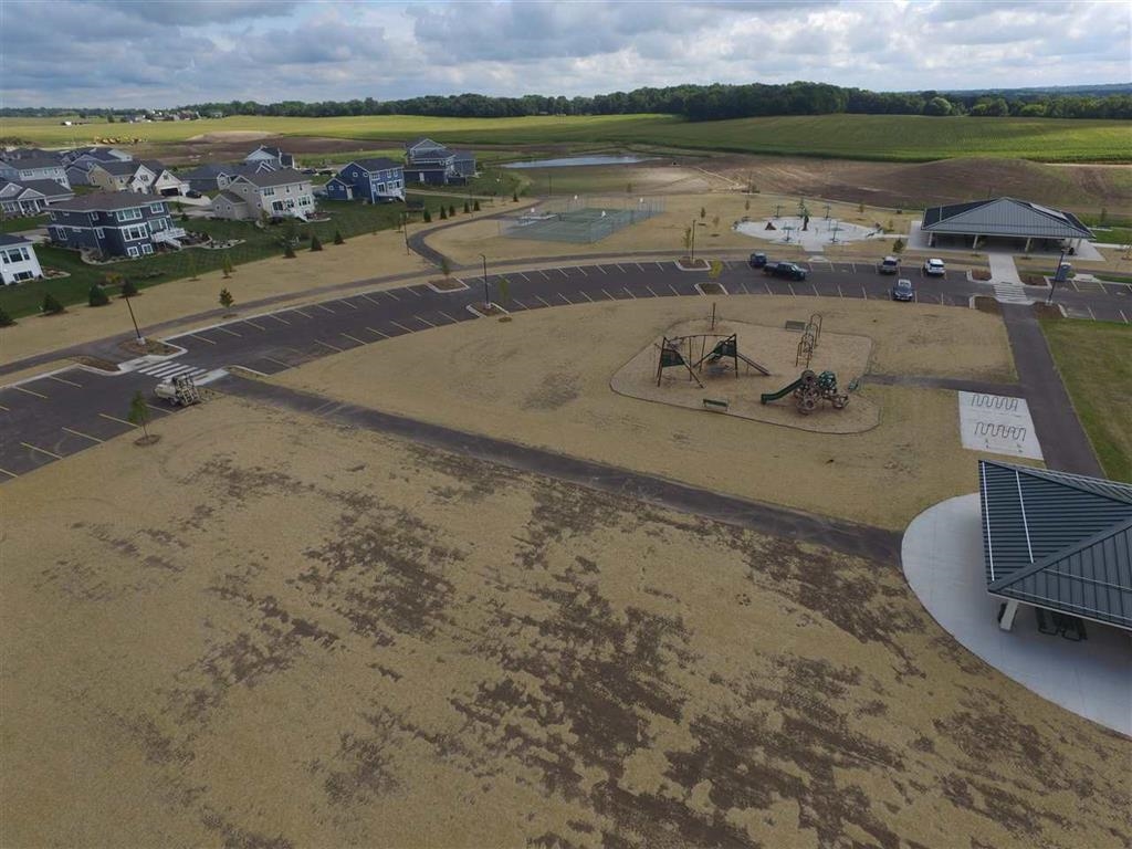 L446 Bear Tree DeForest, WI 53532 - Photo 34 of 36