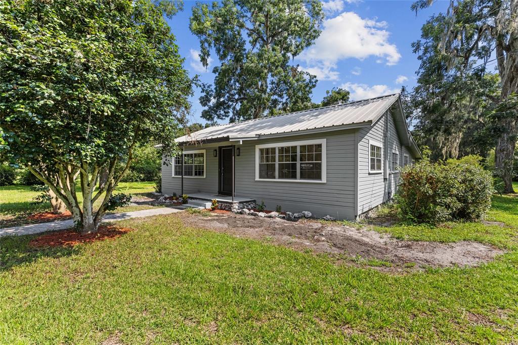 17081 Southwest 139th Avenue Archer, FL 32618 - Photo 30 of 47