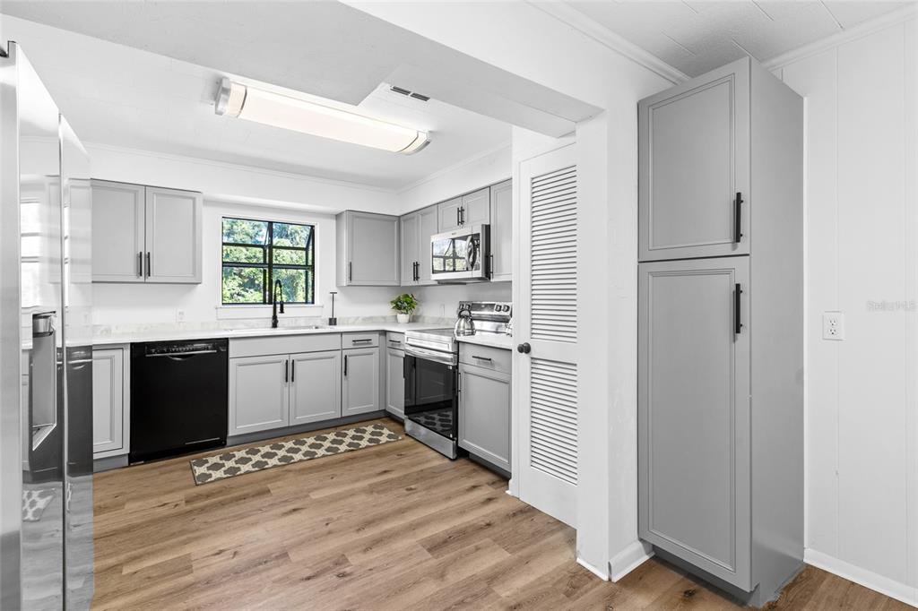 17081 Southwest 139th Avenue Archer, FL 32618 - Photo 10 of 47