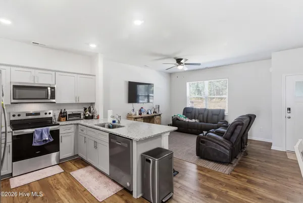 $1,800 | 1010 Bayard Wootten Way, New Bern, NC 28562