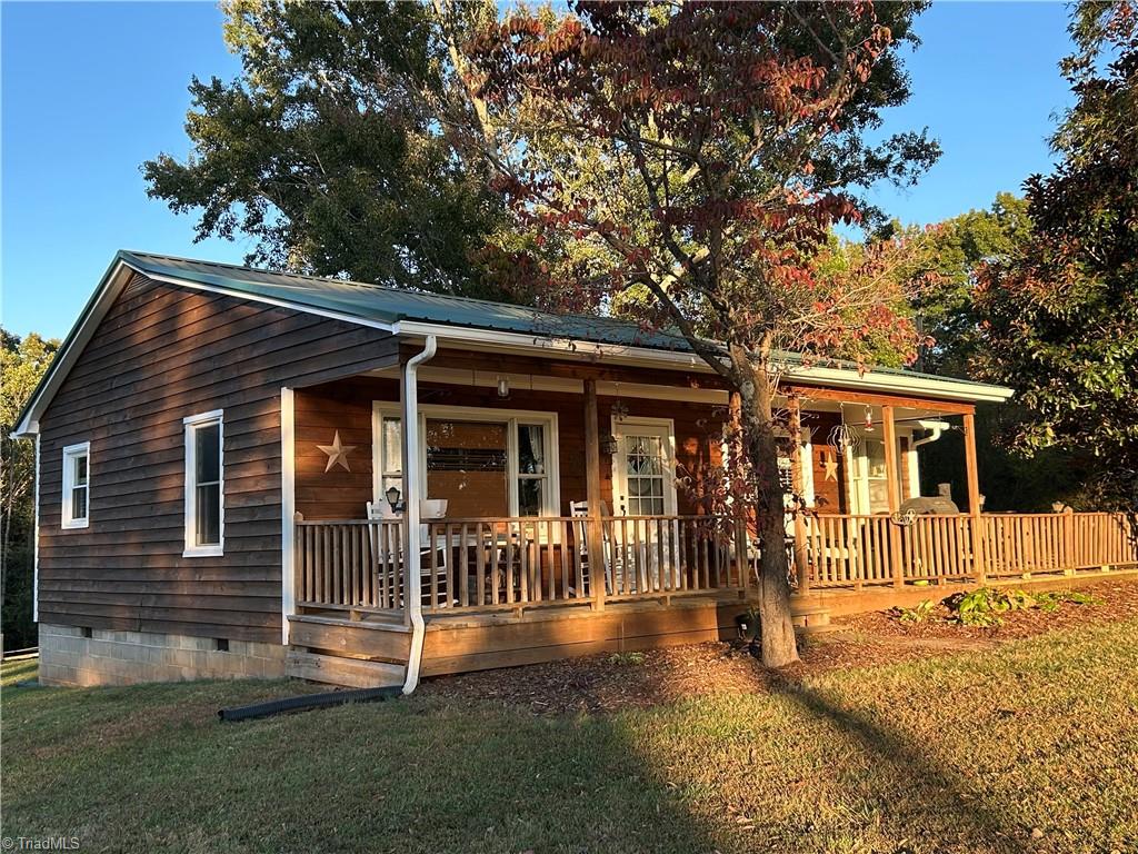 122 Myrtle Road Statesville, NC 28625 - Photo 1 of 27 Gallery Image 1