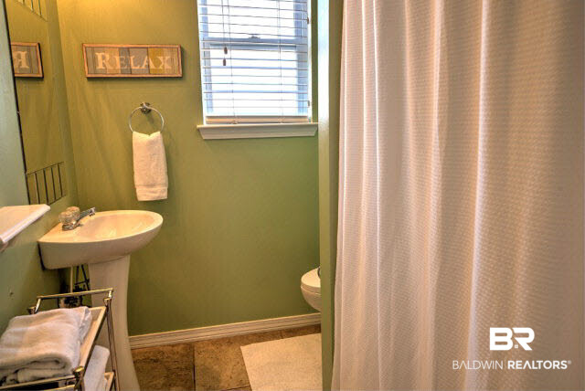 1483 Sandy Lane, Unit 1483 Gulf Shores, AL 36542 - Photo 14 of 26 Bathroom 3
