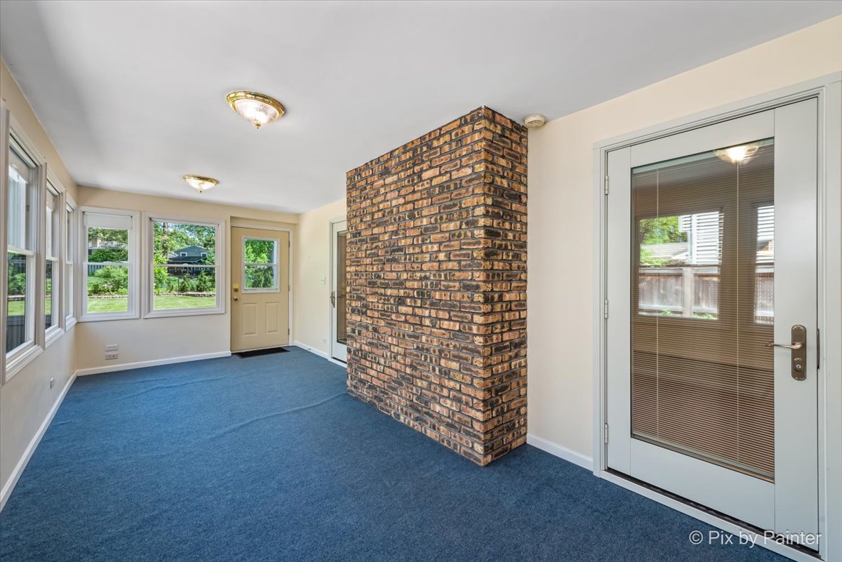 1599 Burning Trail Wheaton, IL 60189 - Photo 23 of 64 a view of livingroom with window