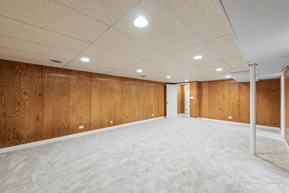 1599 Burning Trail Wheaton, IL 60189 - Photo 39 of 64 a view of an empty room
