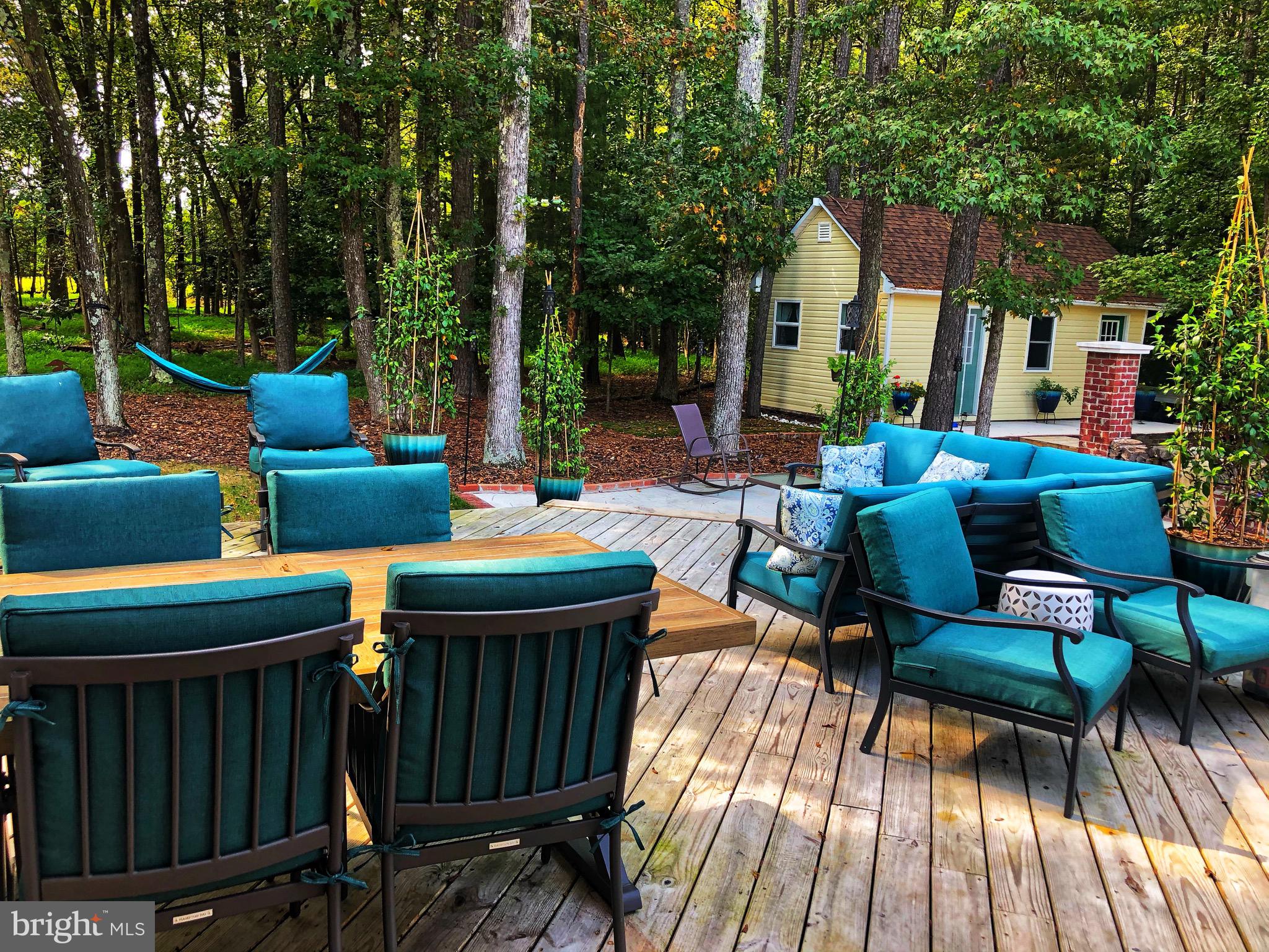 5110 Hurop Road Sandston, VA 23150 - Photo 31 of 96 plenty of seating space for all to enjoy
