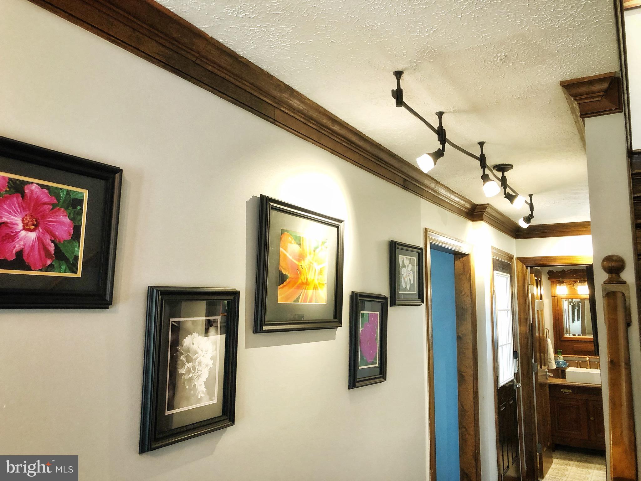 5110 Hurop Road Sandston, VA 23150 - Photo 34 of 96 fantastic wall to display photos and artwork