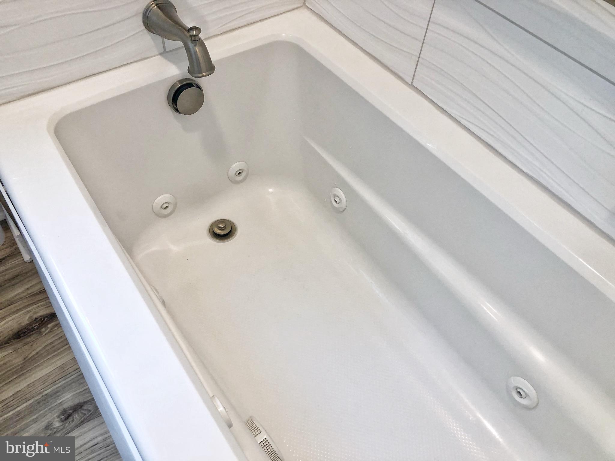 5110 Hurop Road Sandston, VA 23150 - Photo 59 of 96 jetted tub for those deep soaks