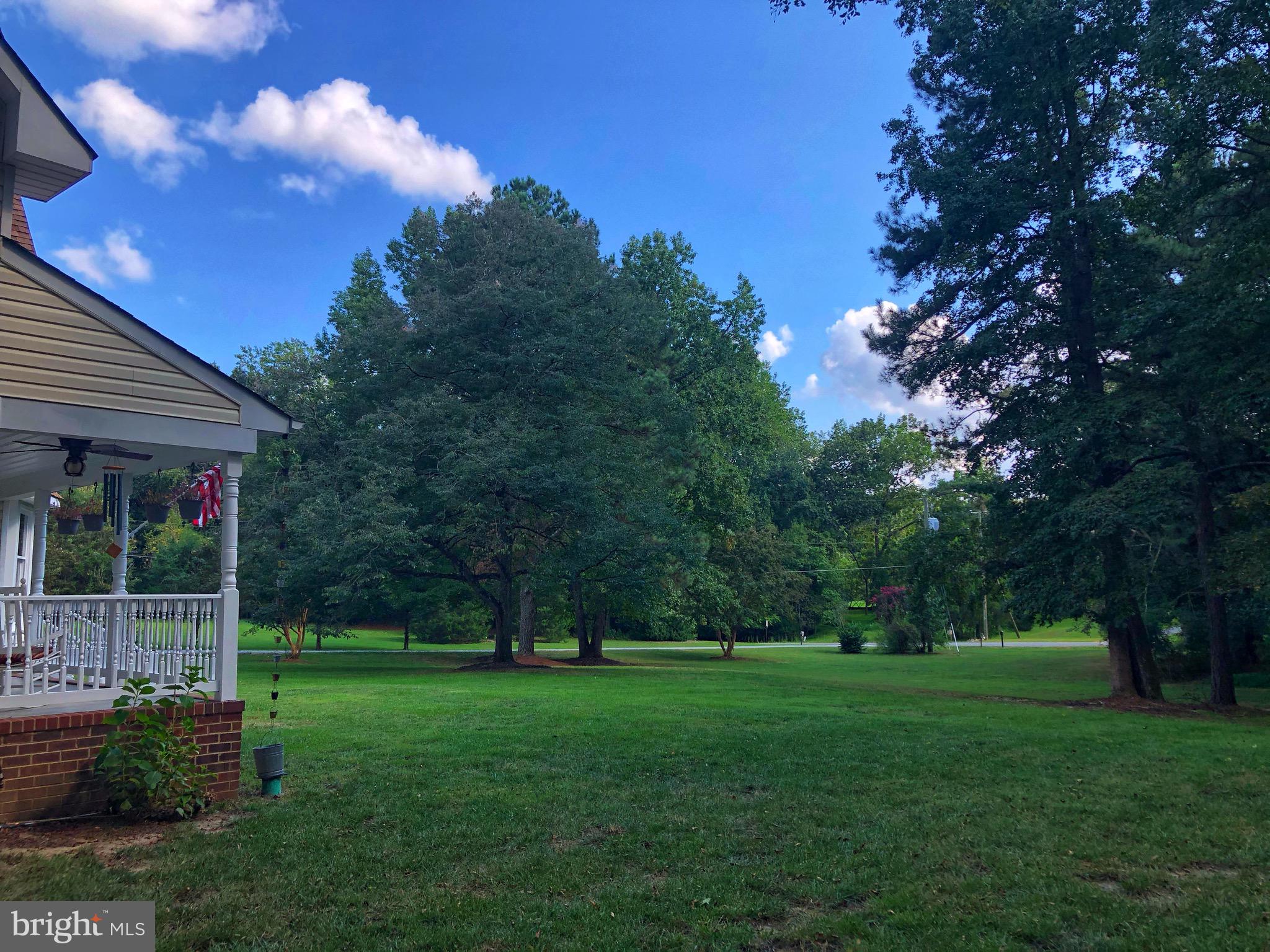 5110 Hurop Road Sandston, VA 23150 - Photo 6 of 96 a fantastic landscaped yard