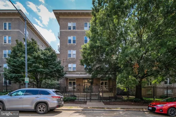 $4,195 | 1308 Clifton Street Northwest, Unit 217, Washington, DC 20009