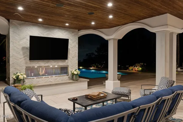 $5,495,000 | 1069 Corte Barroso, Camarillo, CA 93010