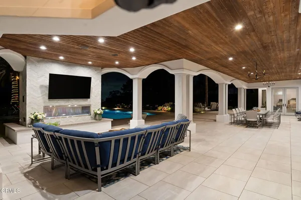 $5,495,000 | 1069 Corte Barroso, Camarillo, CA 93010