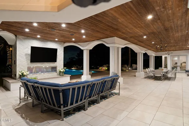 $5,495,000 | 1069 Corte Barroso, Camarillo, CA 93010