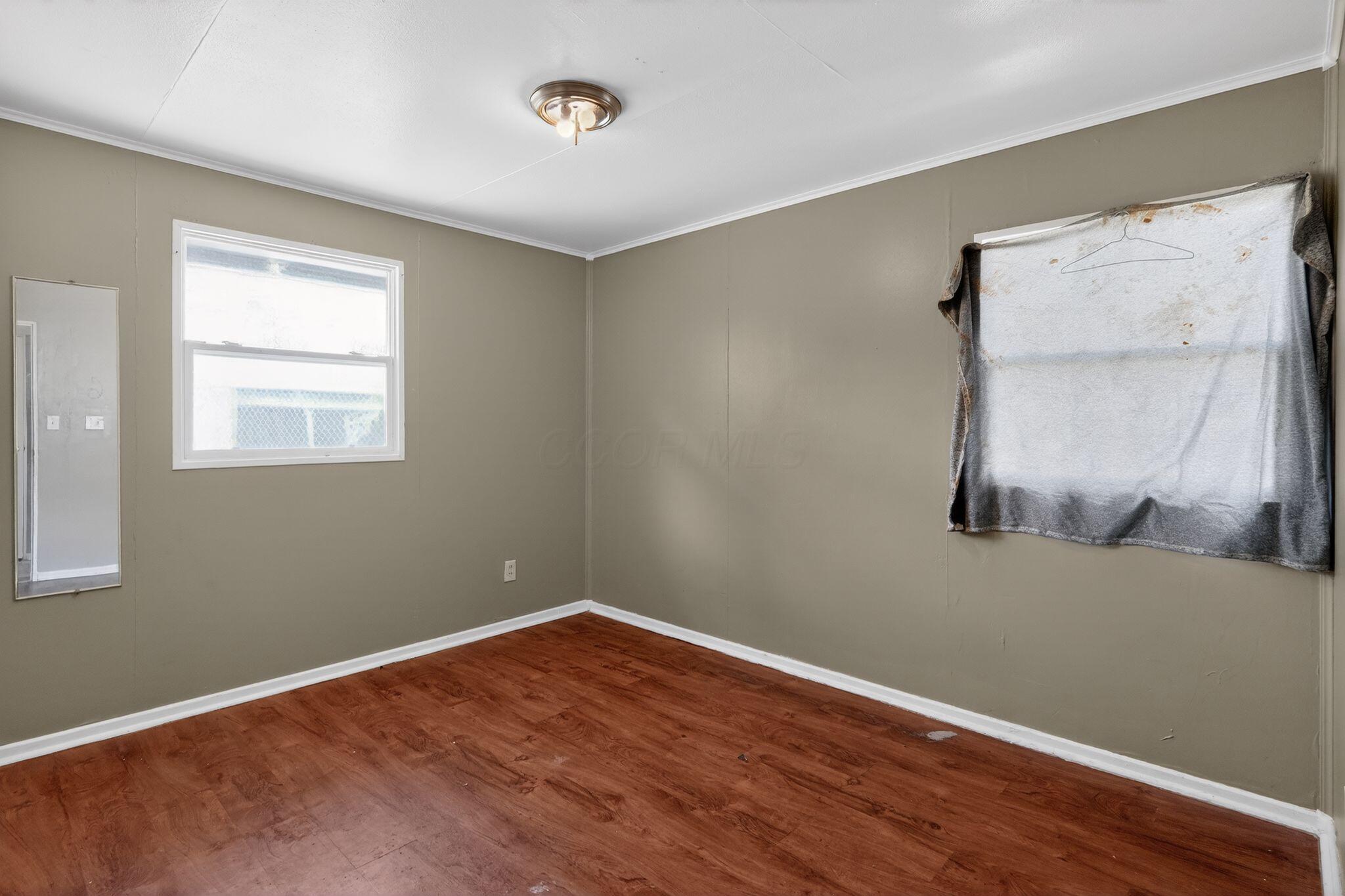 447 South Hampton Road Columbus, OH 43213 - Photo 17 of 31 17_447_S_Hampton_Rd_Columbus_OH_43213-Li
