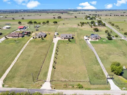 $590,000 | 128 County Road 4430, Decatur, TX 76234