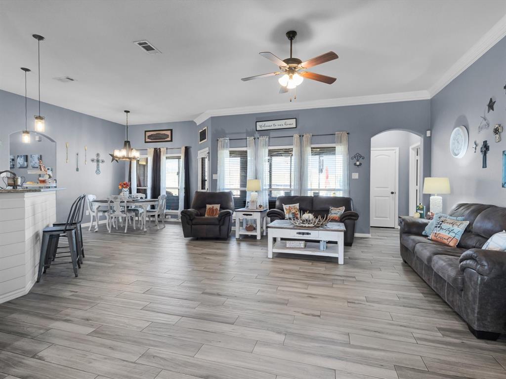 128 County Road 4430 Decatur, TX 76234 - Photo 7 of 34