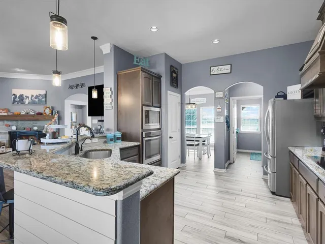 $590,000 | 128 County Road 4430, Decatur, TX 76234