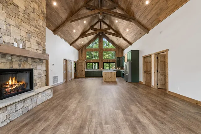 a view of an entryway with a balcony