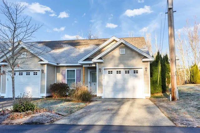 $319,000 | 28 Owens Drive, Unit 92, Swanzey, NH 03446