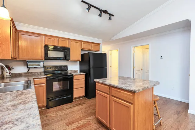 $319,000 | 28 Owens Drive, Unit 92, Swanzey, NH 03446