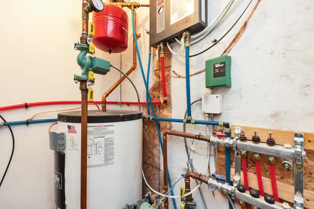 $319,000 | 28 Owens Drive, Unit 92, Swanzey, NH 03446