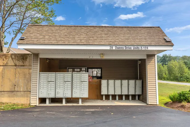 $319,000 | 28 Owens Drive, Unit 92, Swanzey, NH 03446