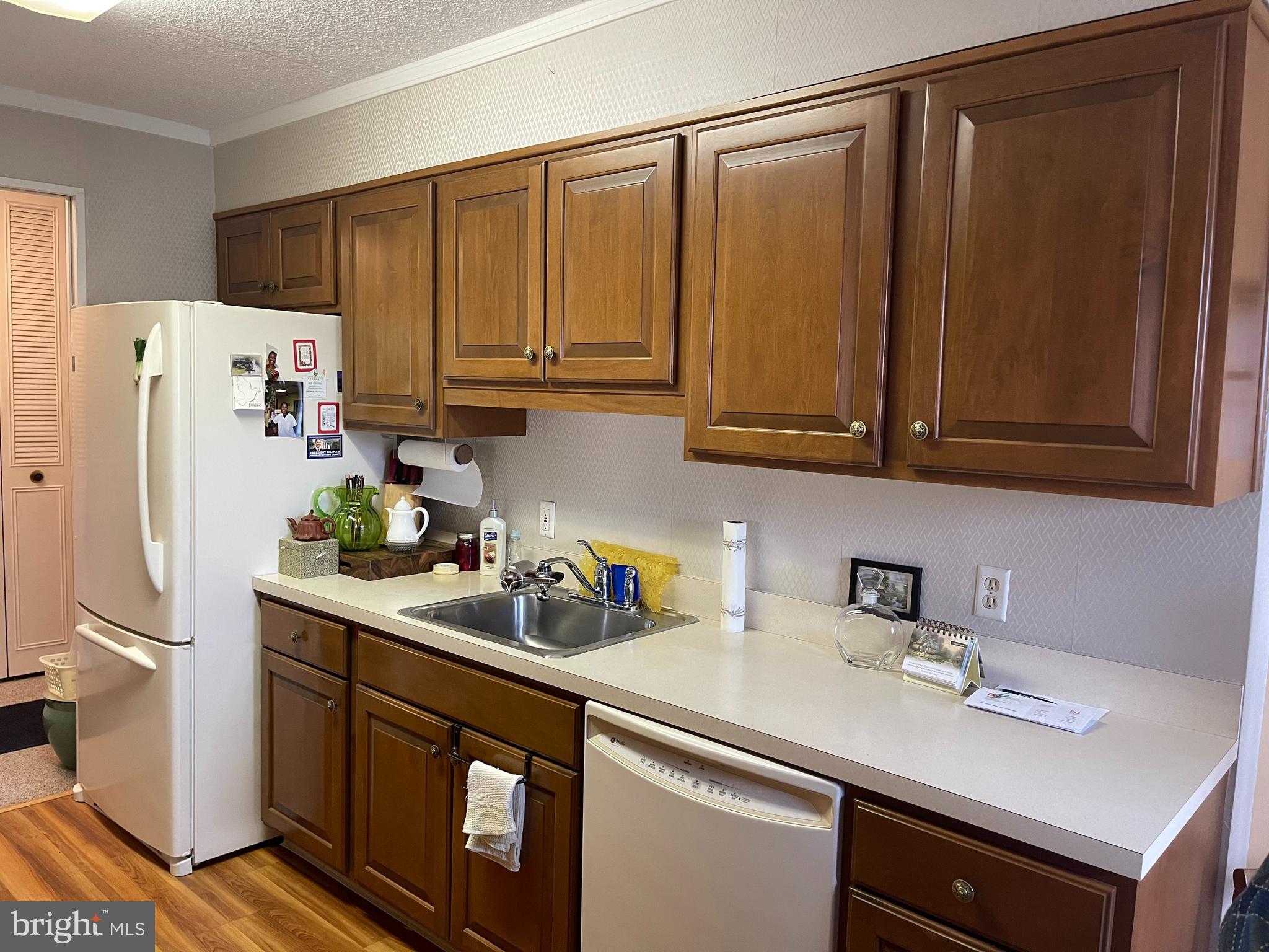 860 Lower Ferry Road, Unit 4M Ewing, NJ 08628 - Photo 5 of 17