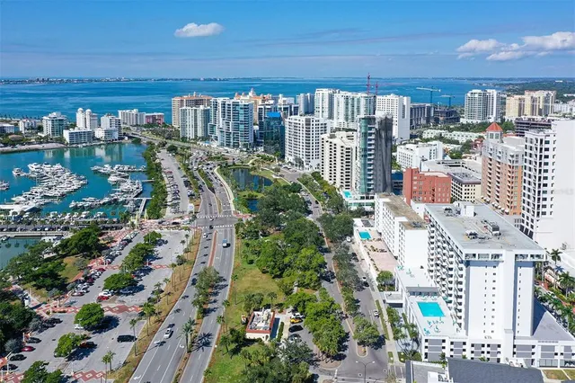 $560,000 | 101 South Gulfstream Avenue, Unit 5G, Sarasota, FL 34236