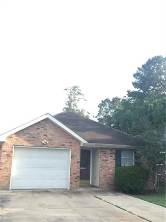 $1,375 | 12326 Lakin Court, Unit 4, Ponchatoula, LA 70454