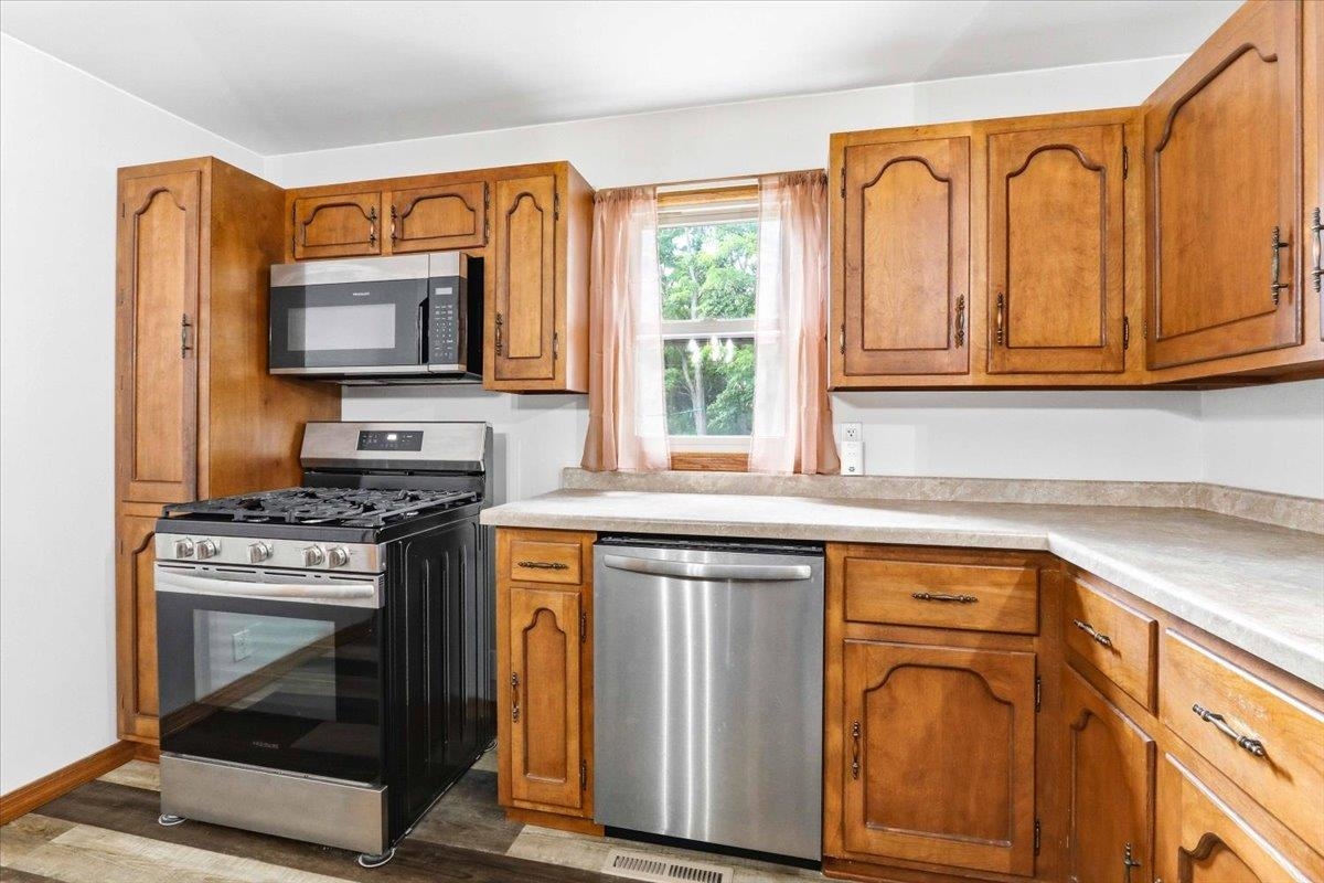 100 Mound View Drive Friendship, WI 53934 - Photo 10 of 71