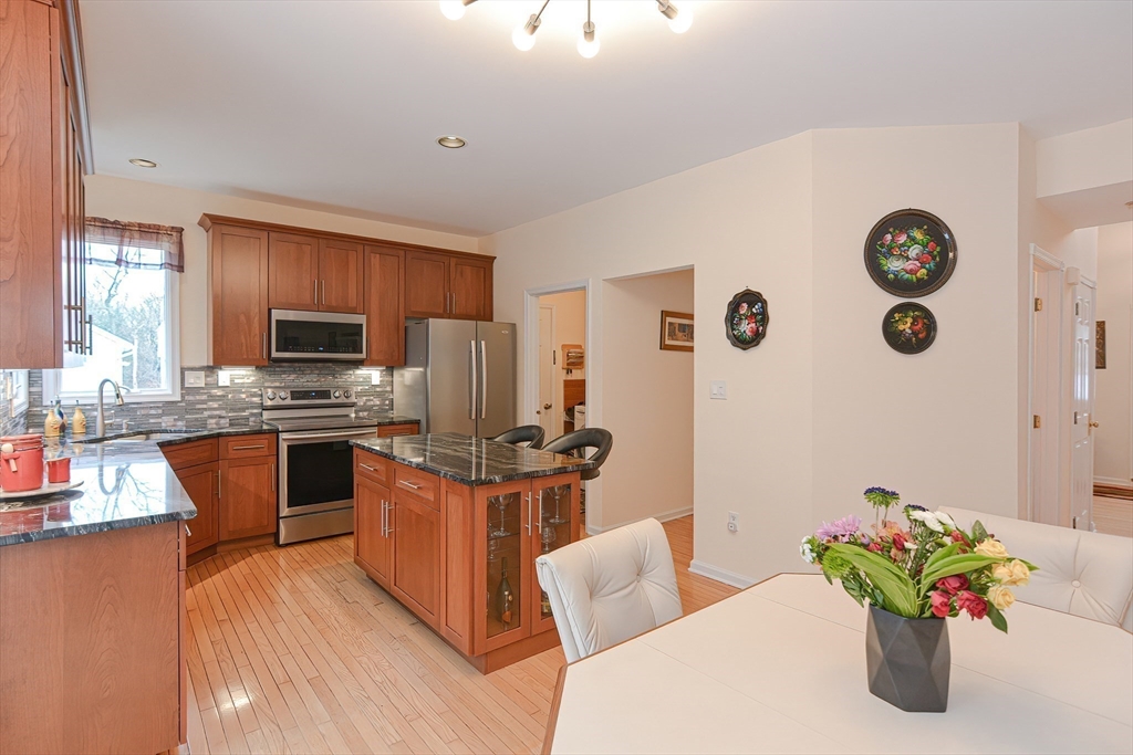 8 Triphammer Road Sharon, MA 02067 - Photo 4 of 41 Gallery Image 4
