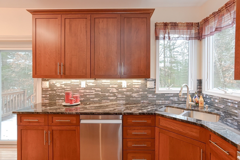 8 Triphammer Road Sharon, MA 02067 - Photo 6 of 41 Gallery Image 6