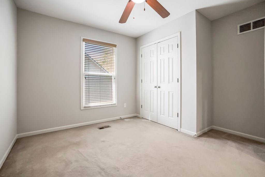 6910 Roundtree Street Shawnee, KS 66226 - Photo 24 of 35