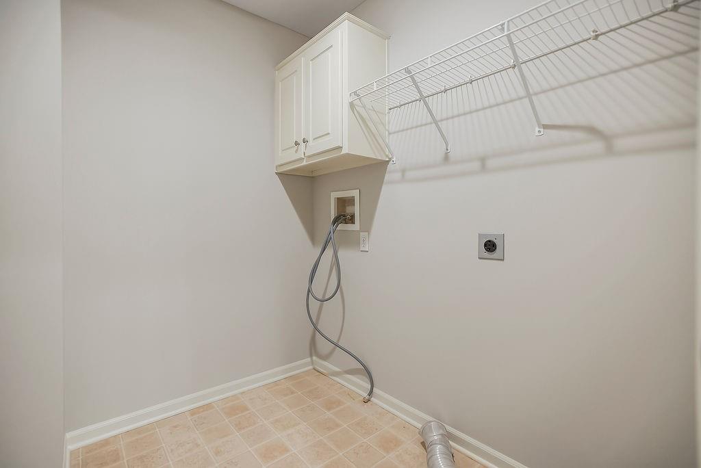 6910 Roundtree Street Shawnee, KS 66226 - Photo 26 of 35
