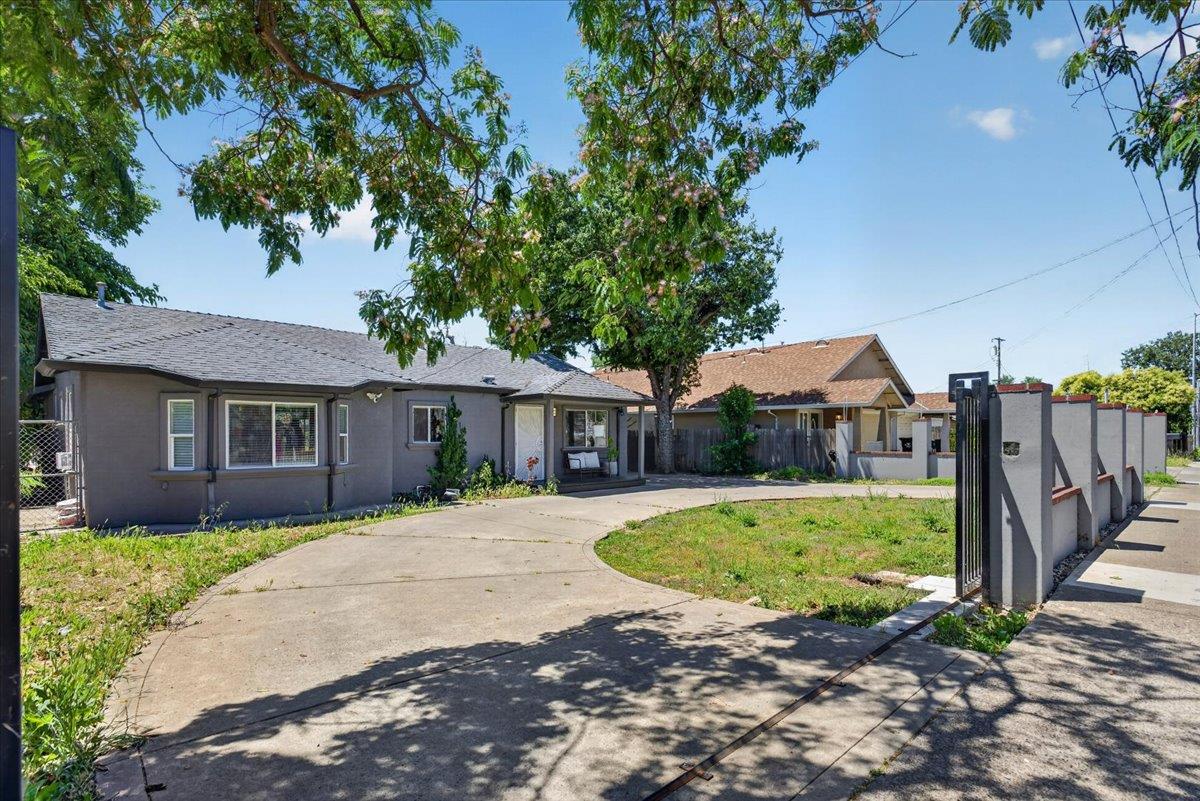 7524 Fruitridge Road Sacramento, CA 95820 - Photo 2 of 35