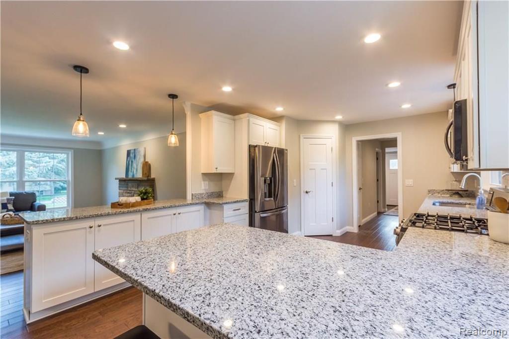 77 Randolph Road Rochester Hills, MI 48309 - Photo 9 of 32
