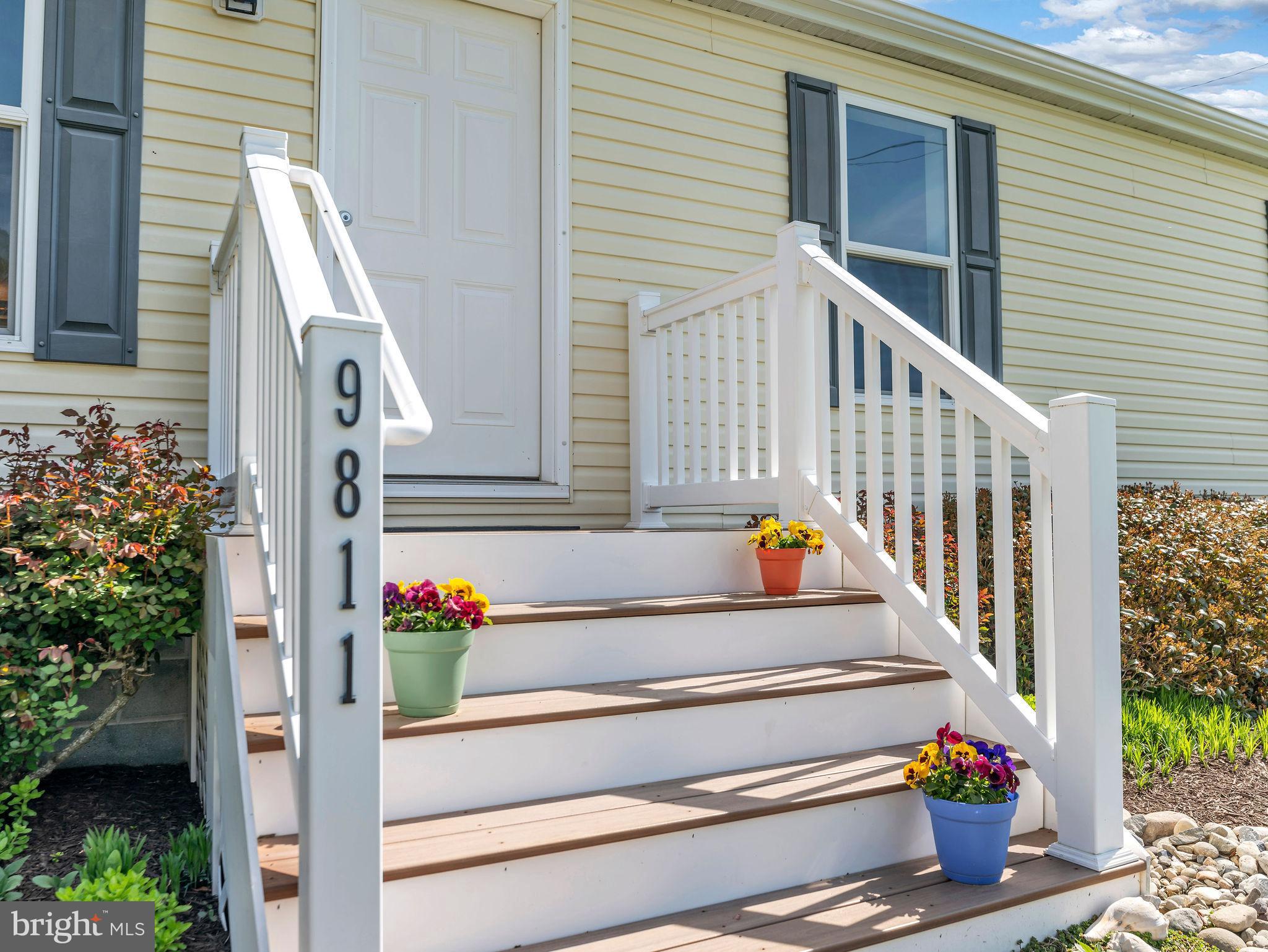9811 Peerless Road Bishopville, MD 21813 - Photo 59 of 66 a view of outdoor space deck and living room