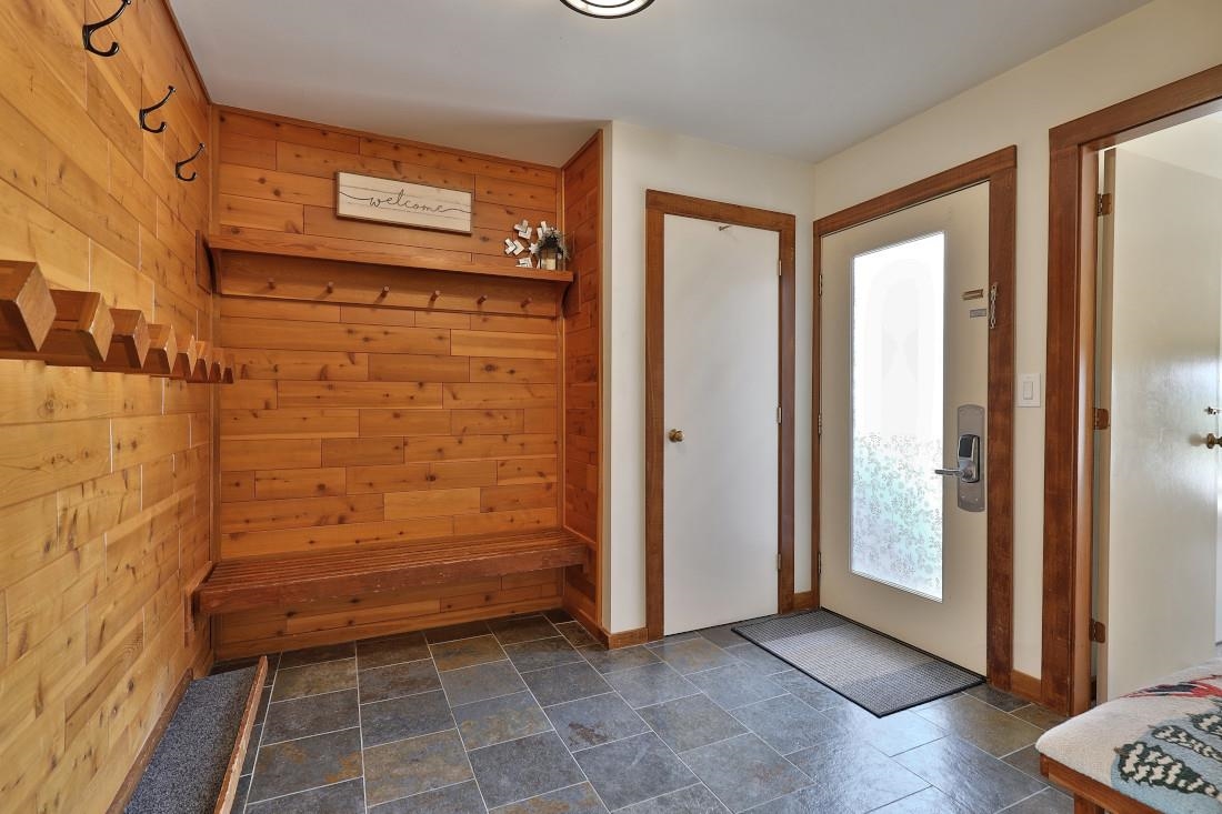 526 East Mountain Road, Unit 50 Killington, VT 05751 - Photo 2 of 40