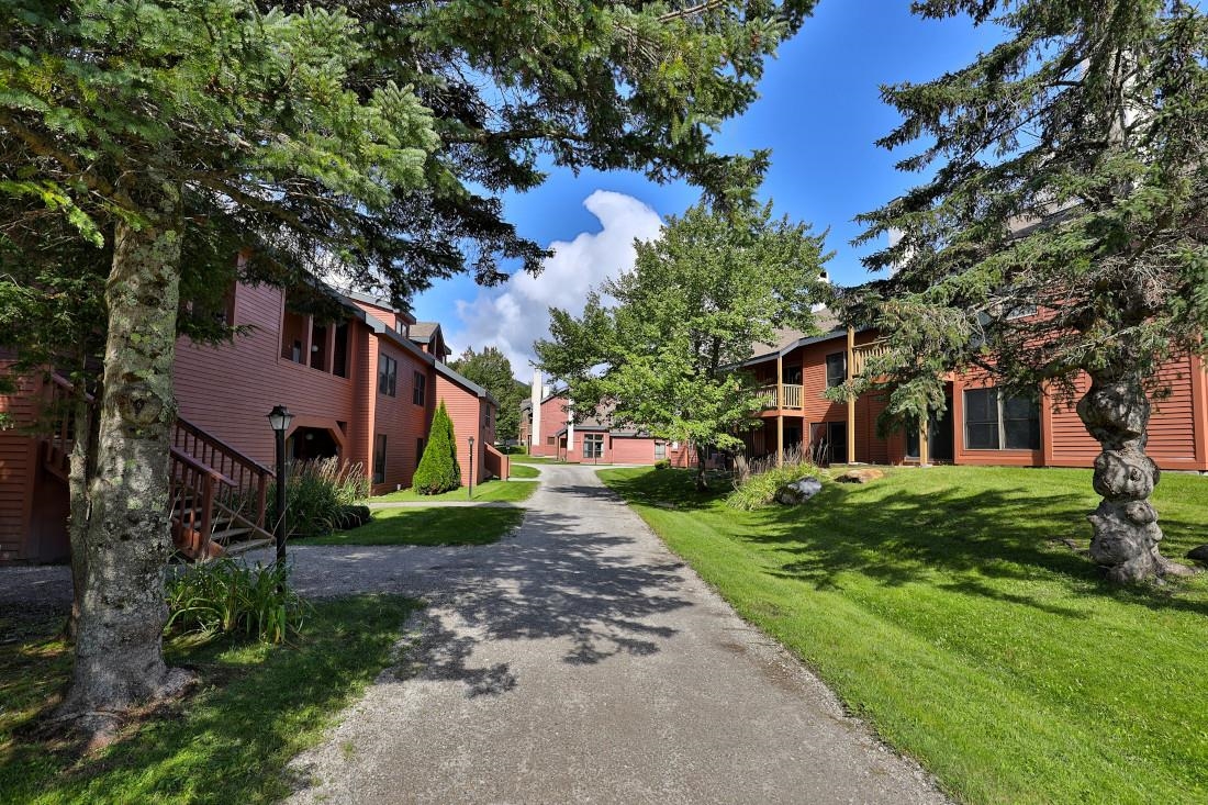 526 East Mountain Road, Unit 50 Killington, VT 05751 - Photo 28 of 40