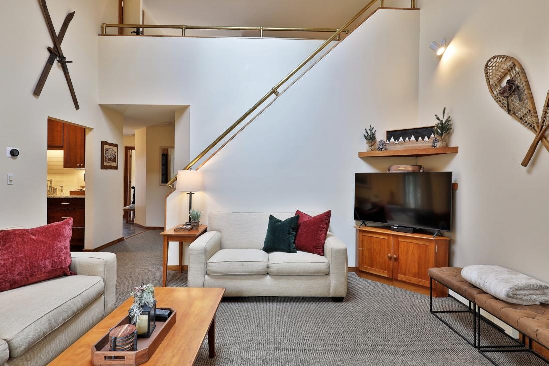 526 East Mountain Road, Unit 50 Killington, VT 05751 - Photo 38 of 40