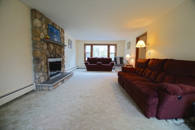 107 Nashua Road Windham, NH 03087 - Photo 4 of 29