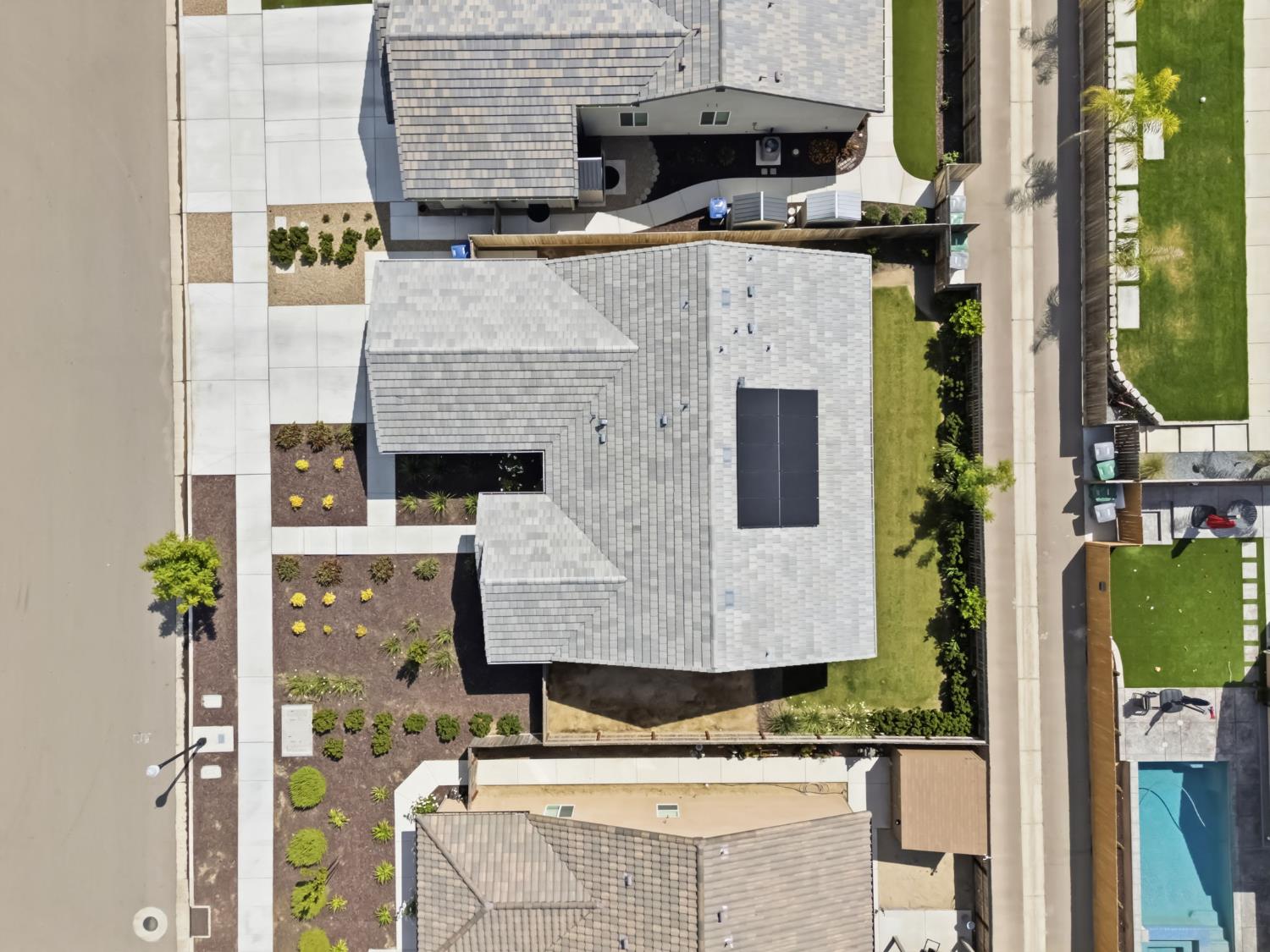 2100 Azalea Street Kingsburg, CA 93631 - Photo 47 of 54 a aerial view of a house with a street