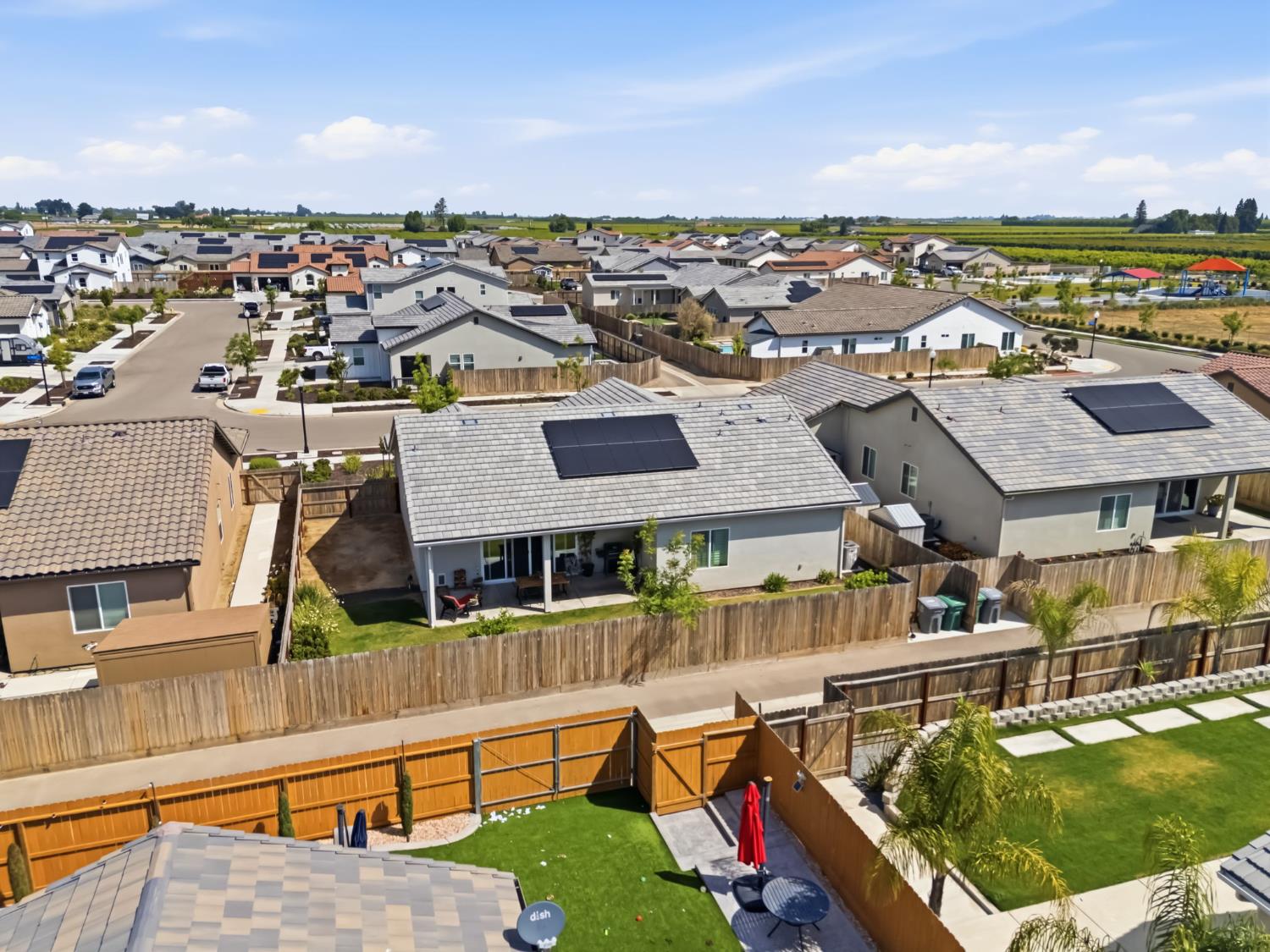2100 Azalea Street Kingsburg, CA 93631 - Photo 50 of 54 an aerial view of residential houses with outdoor space