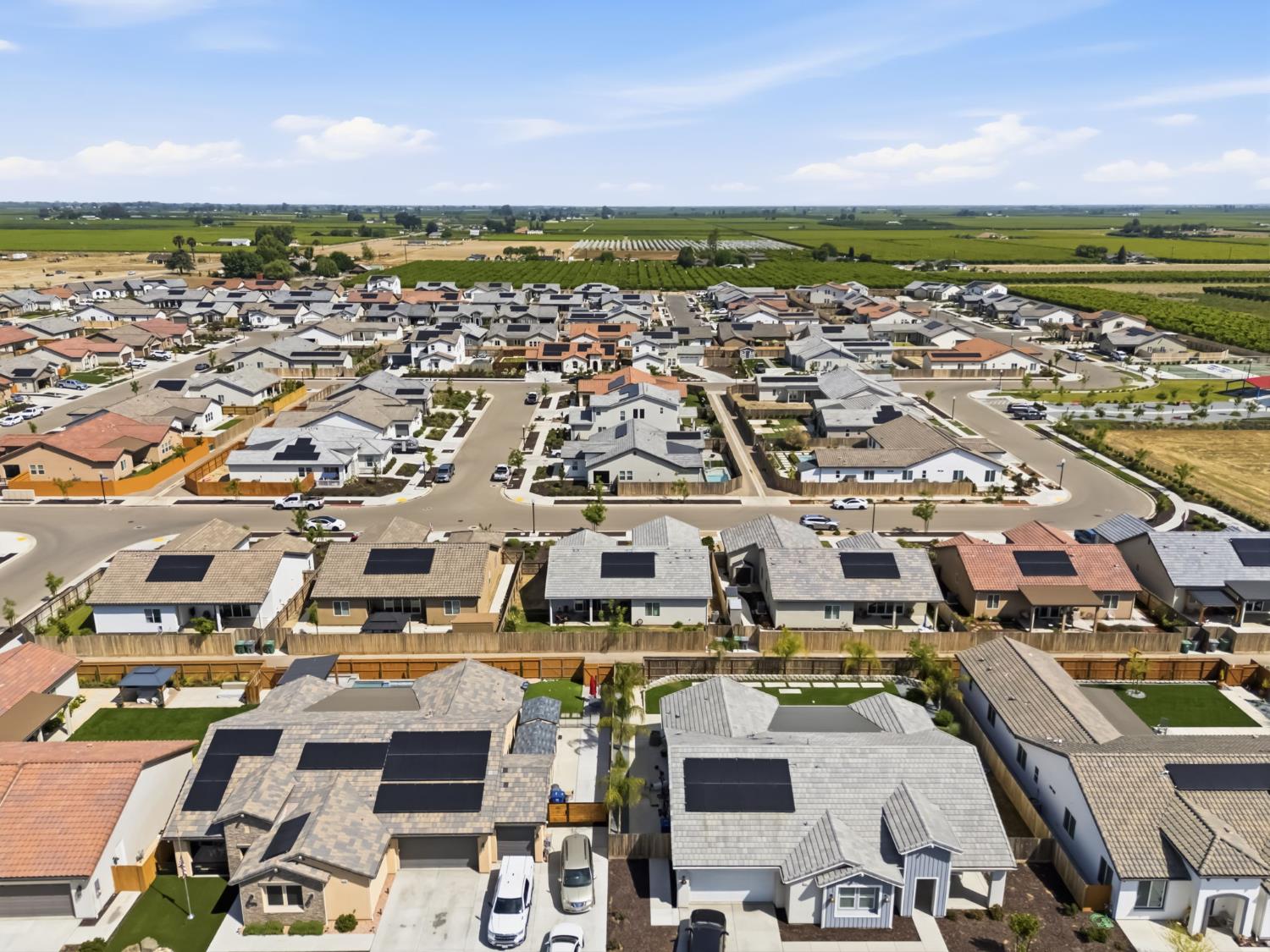 2100 Azalea Street Kingsburg, CA 93631 - Photo 52 of 54 a view of a city