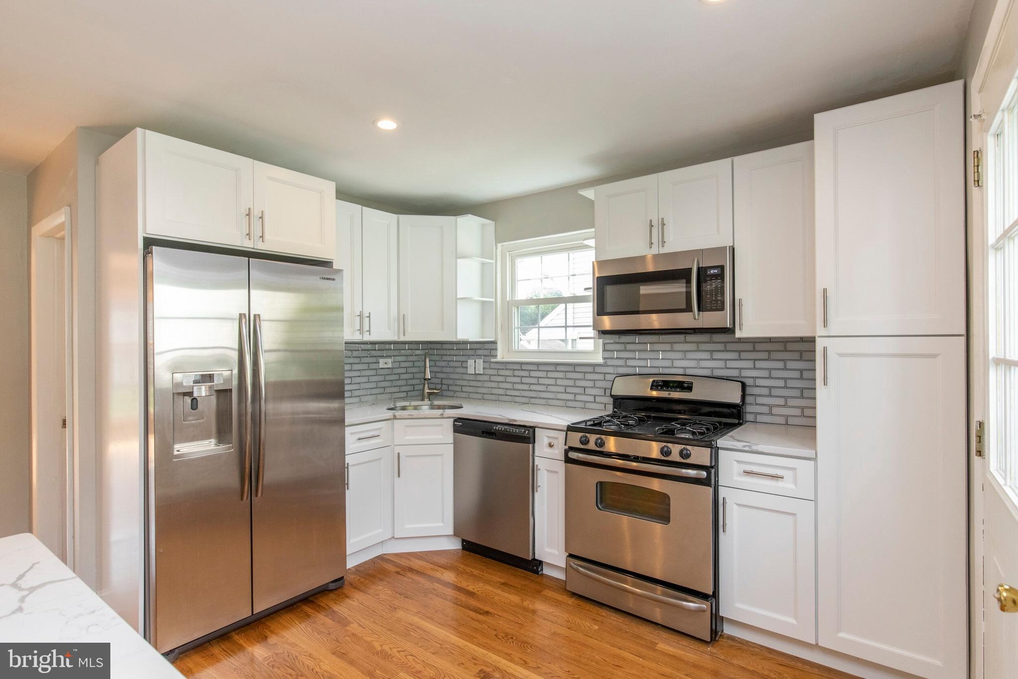 34 Colonial Road Havertown, PA 19083 - Photo 4 of 18